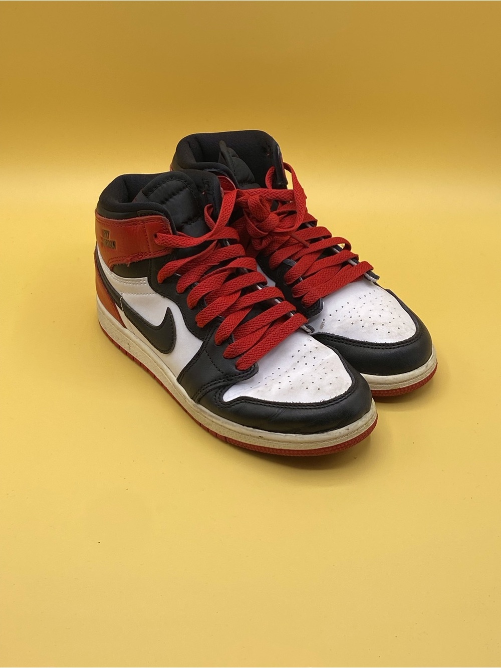 Nike Air Jordan 1 Retro High OG "Black Toe" - Picture 1 of 4
